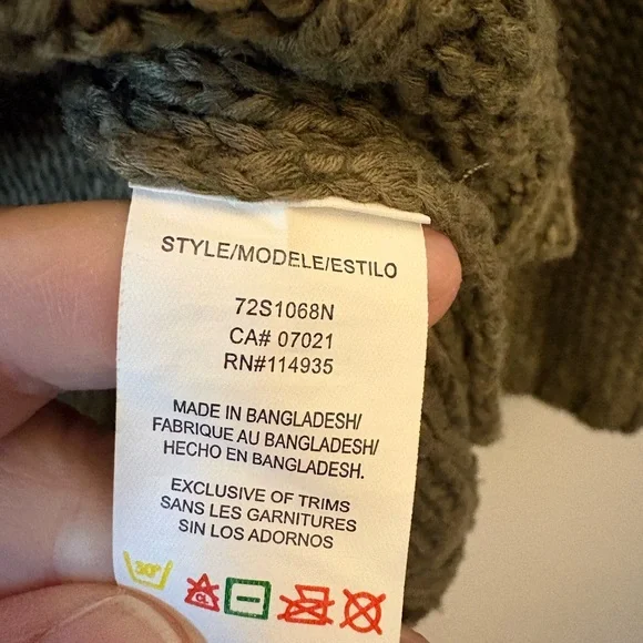 RDI V-Neck Green Knit Sweater with Brown Elbow Patches Size Small Dark Academia - Picture 5 of 6